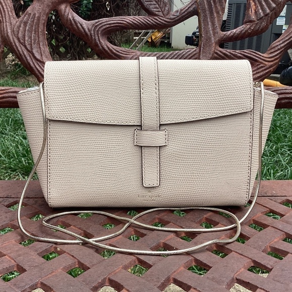NWT kate spade Riverside St Emmie Warm Beige Chain Strap Leather Crossbody - Picture 2 of 11